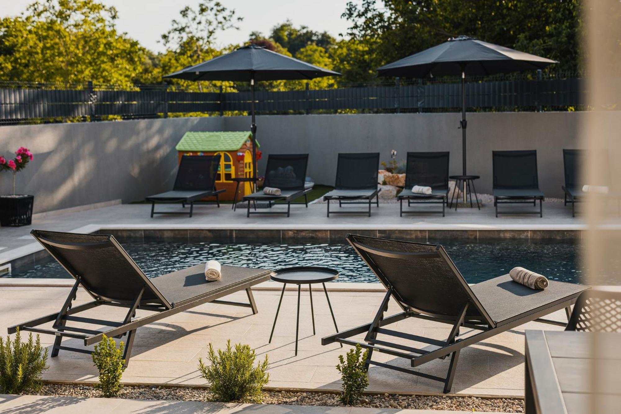 Villa Carpe Diem Cepljani ภายนอก รูปภาพ